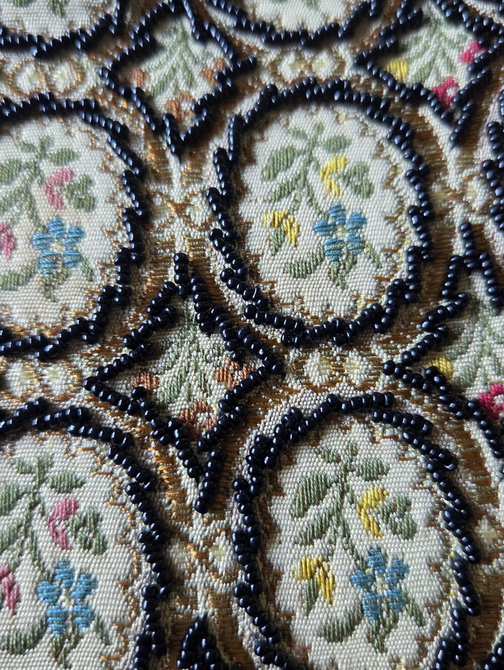 Vintage Beaded Tapestry Evening Bag Floral Kiss Lock Silver Chain Purse - Picture 3 of 10